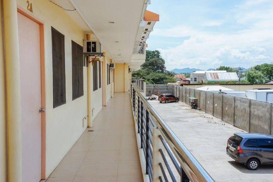 Reddoorz Plus Near Talisay Town Center Kültér fotó